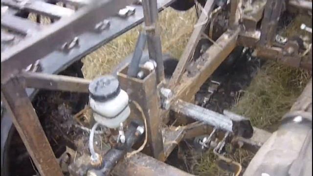 Первые движения самодельного гусеничного вездехода