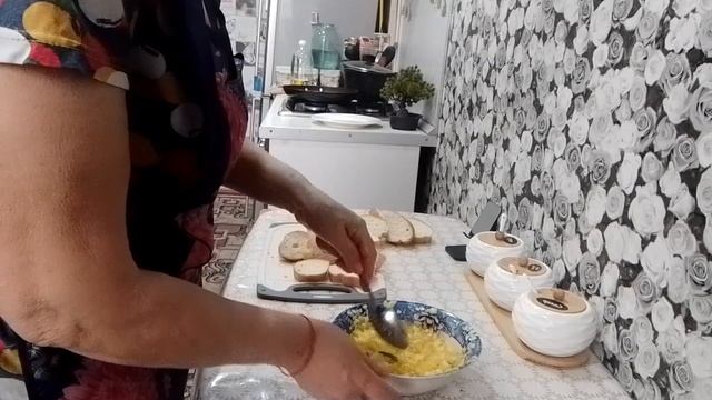 а вы готовили  луковые бутерброды🍣🍣🍣