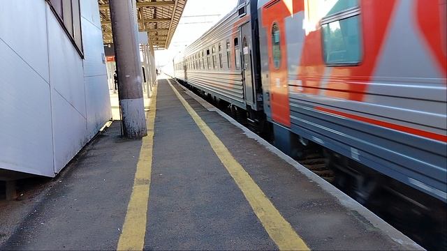 20 мая 2025 г. Электровоз ЭП2К-158 с Пассажирским поездом Обухово