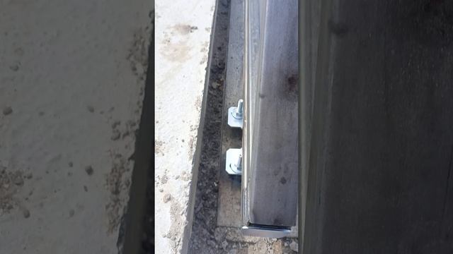 закладные для ворот в кирпичном столбе