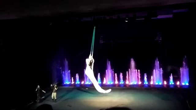 Аквамарин .Цирк поющих фонтанов(26)