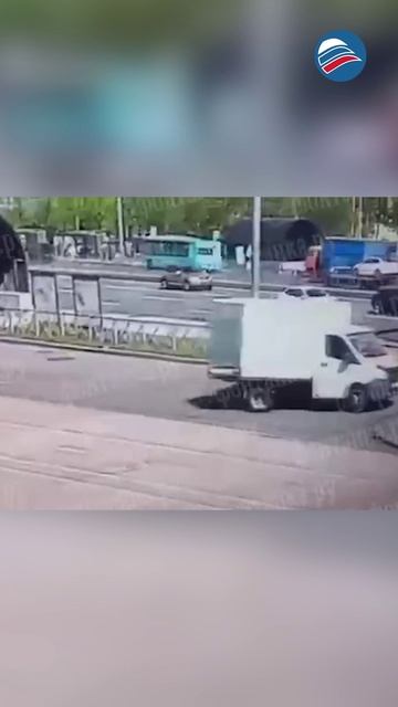 Карма настигла мгновенно: угнал «Газель» с пивом и попал в ДТП