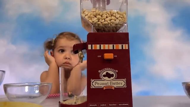 Мисс Кэйти и Мистер Макс (Miss Katy) Katy and dad make peanut butter