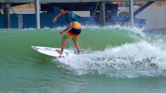 How the Best Surfers Pop Up или как лучшие серферы встают на доску (Slow Motion)