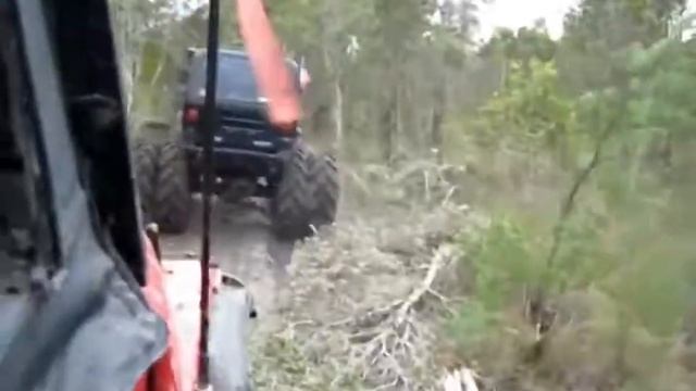 NIVA 4X4 на огромных колёсах
