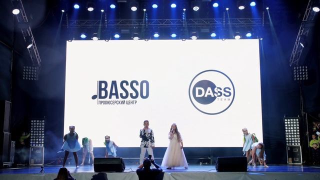 Концерт "Жить" Dass Team на Морвокзале - Ольга Белоус и Илья Губерник