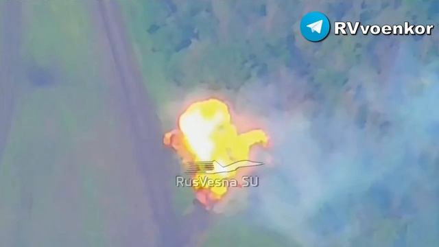 🇷🇺🔥🇺🇦Враг активизировался у Купянска: армия России сжигает технику ВСУ !!!