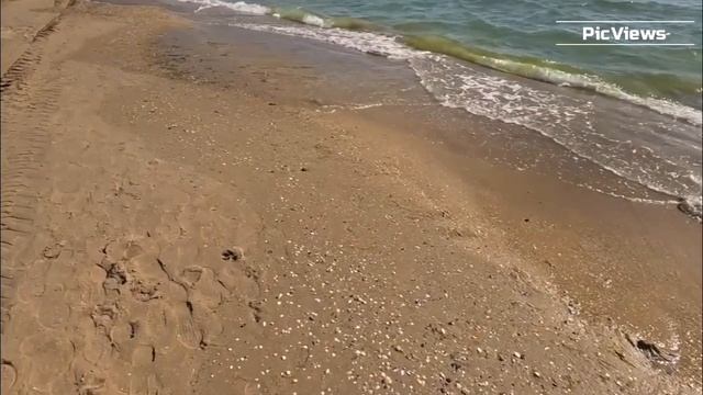 Центральный пляж и Джемете в Анапе сегодня 21 мая 2025. МАЗУТ на пляже. Погода и море в Анапе