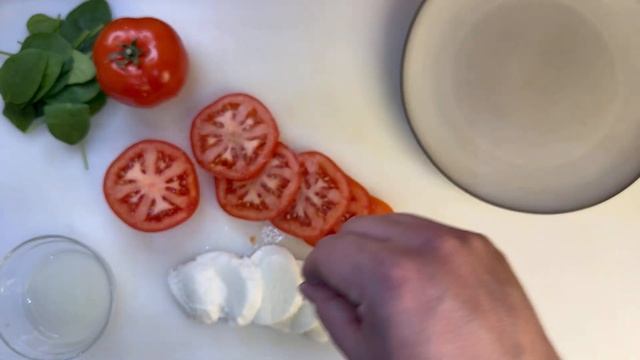 Закуска «Капрезе» 🌿🍅  – итальянская классика за 5 ми