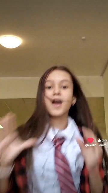 танцуем с подружкой