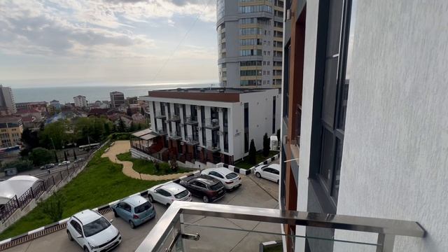 Аренда квартиры в Адлере помесячно. ЖК Касабланка. Май 70000+ку. Июнь 100000+ку. Июль-август выше.