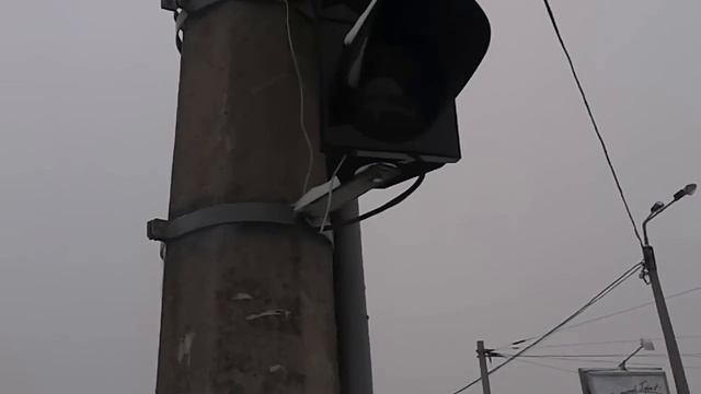 Прикол.Смотри шо я нашел. Это НЛО. АГЫ-ГЫ-ГЫ-ГЫ.