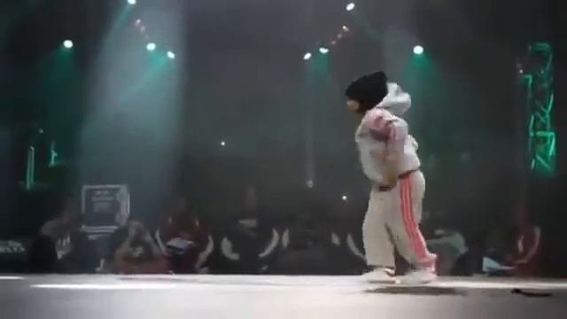 Маленькая Девочка Порвала Зал!/Wow, Amazing!