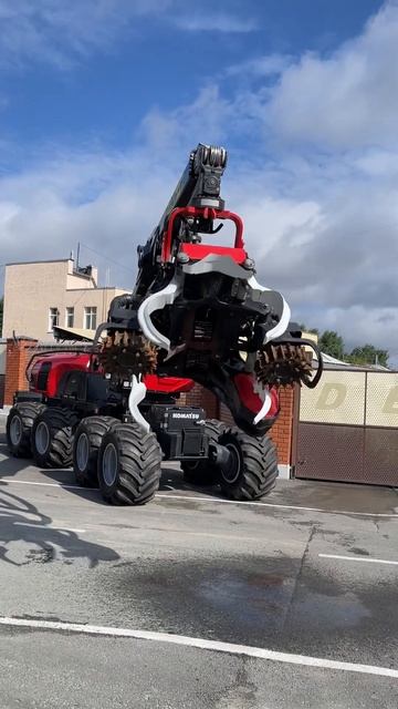 Лесозаготовительная техника KOMATSU в отличном состояни?