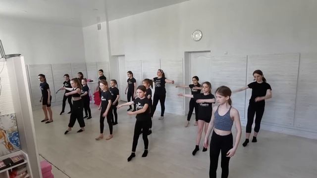 Plie (середня група)