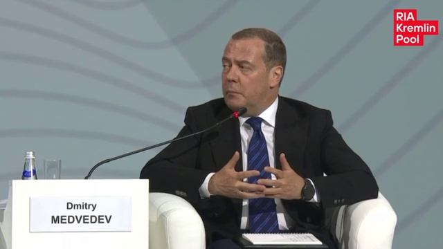 Дмитрий Медведев объяснил, почему Украина не является суверенным государством