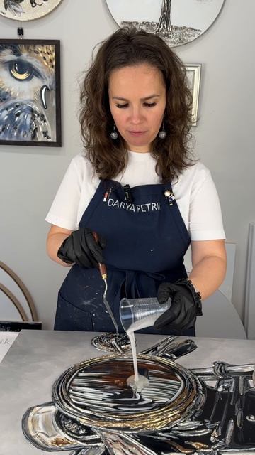 It’s a men’s world…🏍️
Знаете такую песню?)