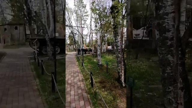 Маленький японский танк в Краеведческом музее. Южно-Сахалинск.mp4