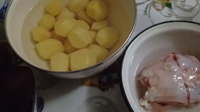 Диета.День 4.Курочка отварная,картофель,свёкла,апельс?