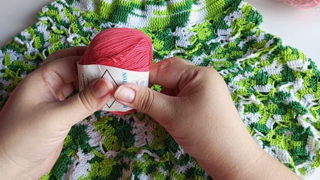 Приглашение на совместник по вязанию юбочки крючком.