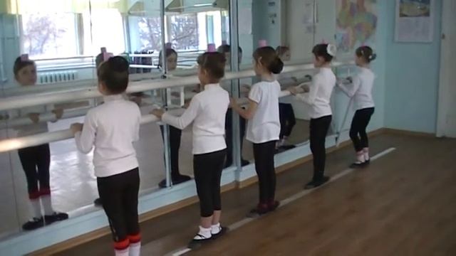 "ВЕСНЯНКА" г.ЧЕРНИГОВ - Demi - plie