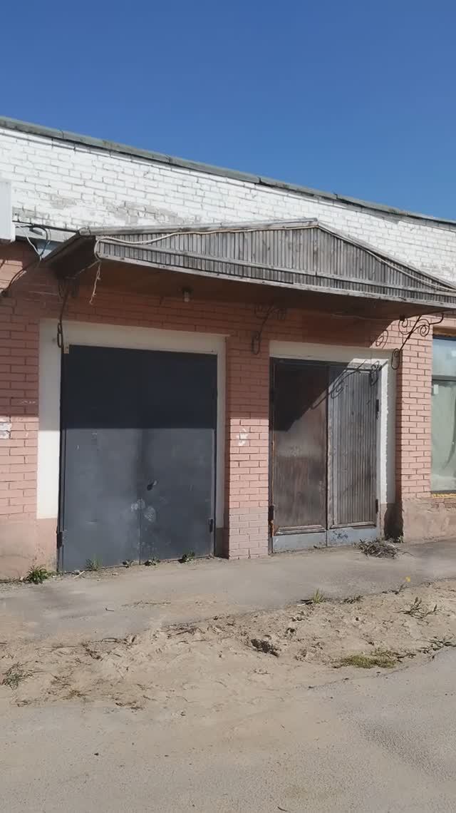 Закрытый сельмаг, Петро-Славянка, 20 мая 2025.