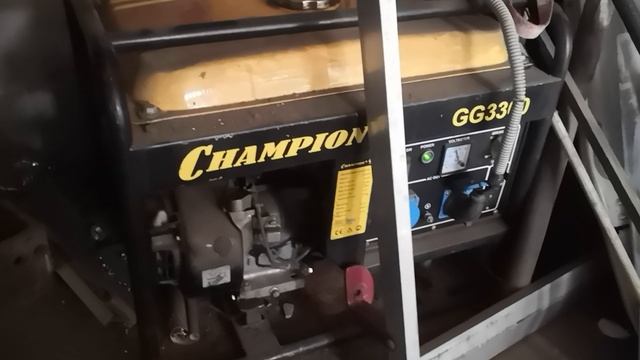 Работа бензинового генератора CHAMPION GG3300