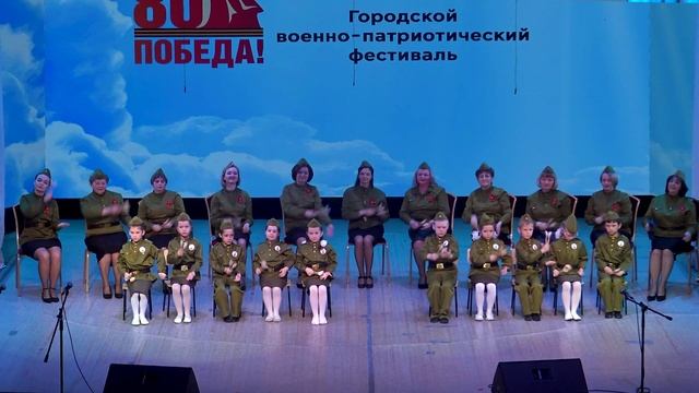 Золотые ложки Рябинки - Попурри на тему военных песен
