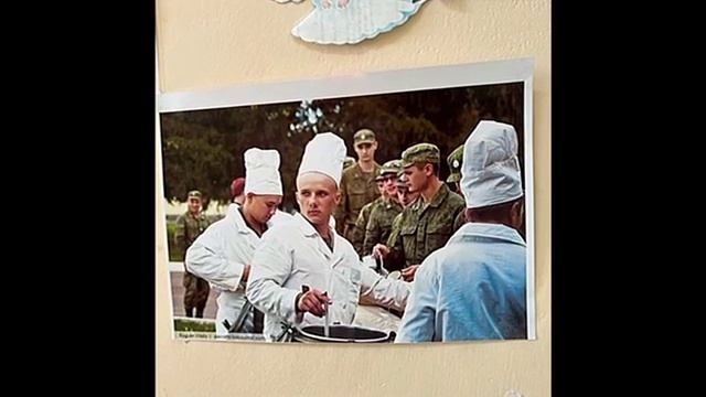 Группа "Гномики" выставка стендбук "Военные профессии"