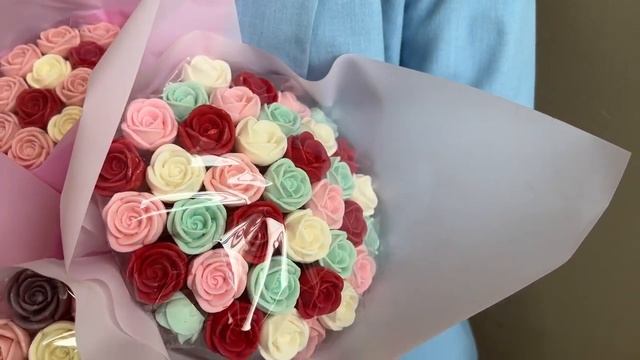 Букеты из шоколадных роз