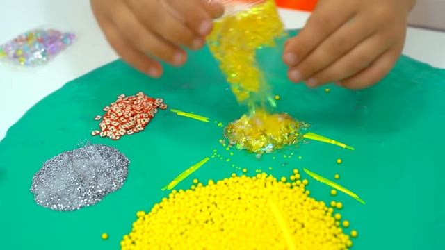 Диана и Рома Диана и Рома делают гигантскую слизь