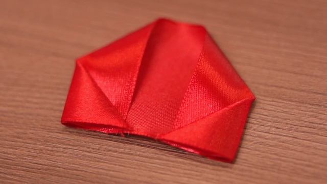 Розы из атласной ленты своими руками. DIY