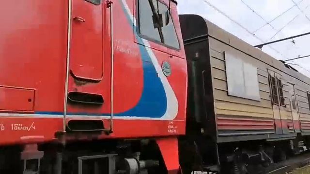 Вишня! Тепловоз ТЭП70БС-023 с поездом №79/80 Санкт-Петербу?