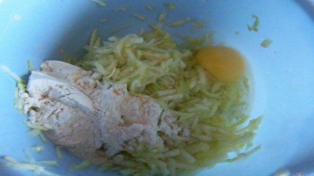 Кабачковые корзиночки с куриным филе