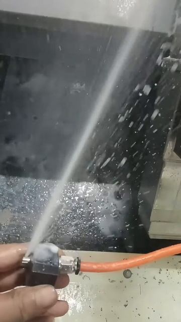 Direct Cooling on Cutting Tools During Lathe Operations