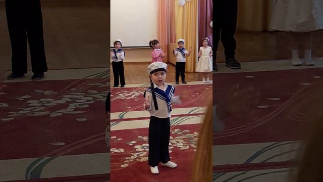 Раяна утренник 03.03.2017 ч3.mp4