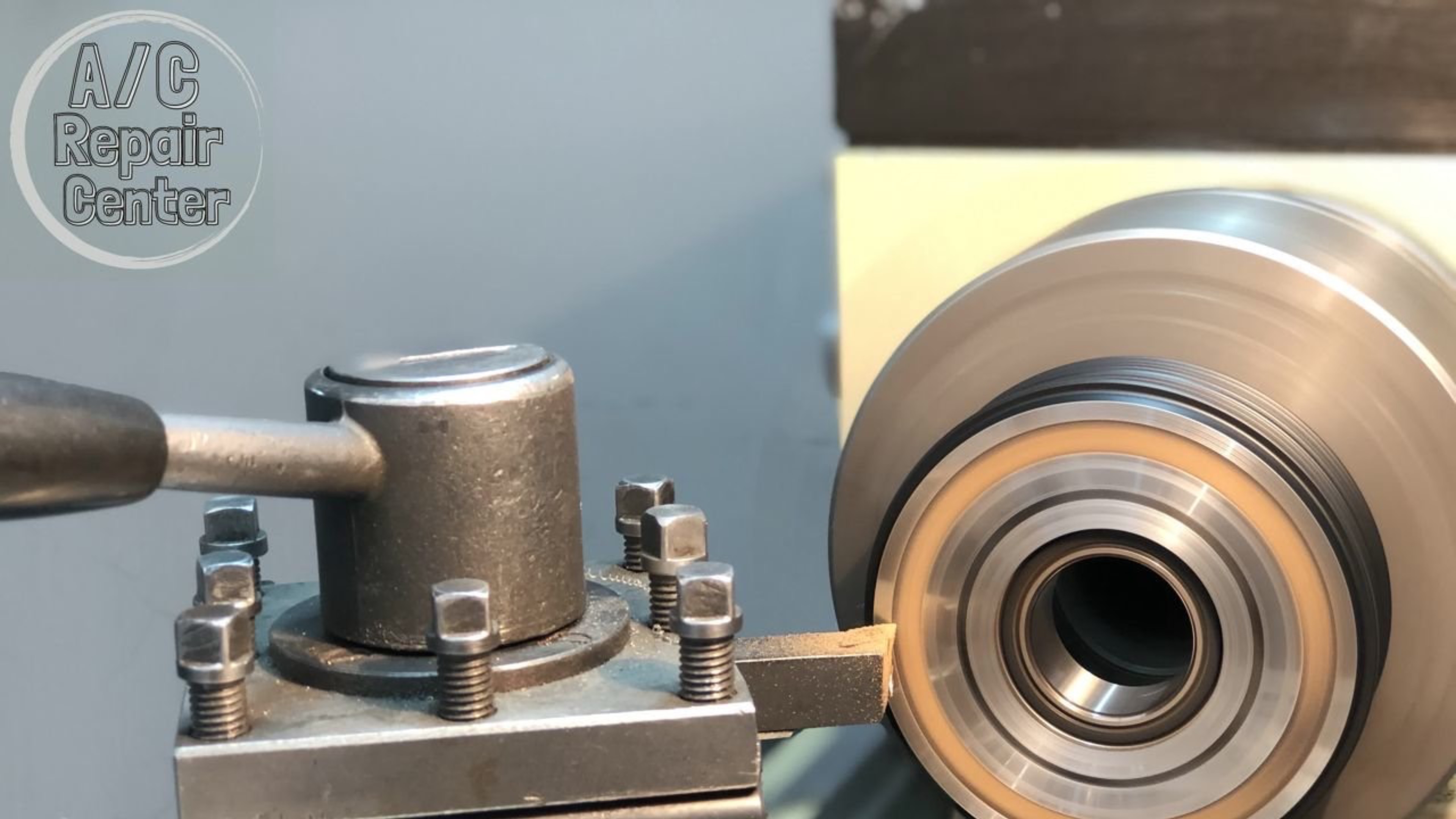 Ремонт муфты компрессора кондиционера. Repair of the air conditioner compressor coupling.
