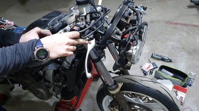 Мотодневник Honda CBR400RR NC23 новые ручки,грузики руля и рыч?