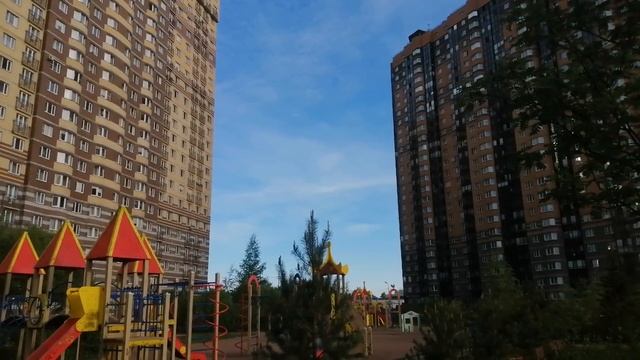 2024.05.22. Погода Петербург. 07:00. +10°. Прохладно. День винег?