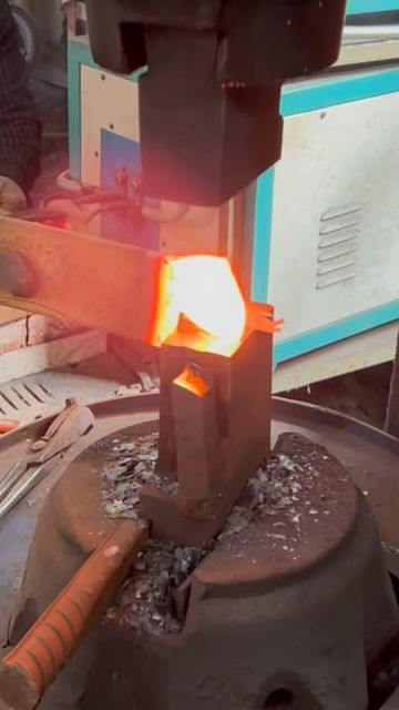 Forging Red-Hot Steel into Precision Cutting Tools ｜ ASMR Metalworking Satisfaction