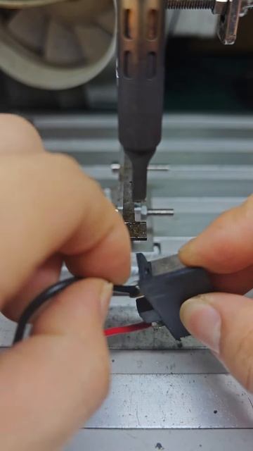 ASMR： Flawless Soldering of Electronic Components with Auto Feed & Laser Precision!