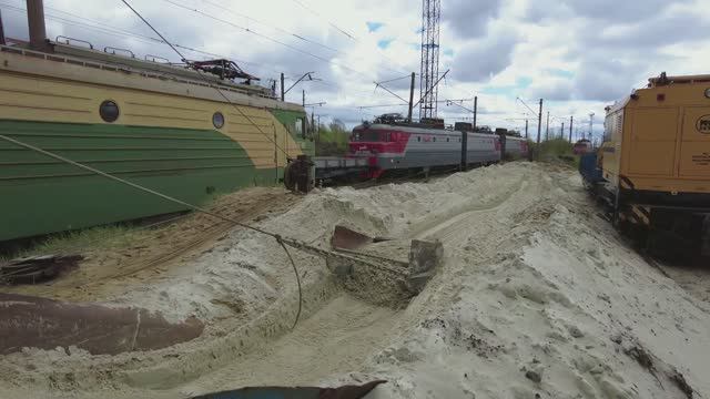 ЖД. Снимаем снегозащитные рамки и меняем на летние характеристики Т-5. Вот и сушка песка. 29/25