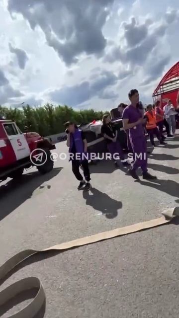 ⚡️В Оренбурге эвакуировали людей из склада Wildberries 

На ул. Центральной, 29, из-за возгорания.
