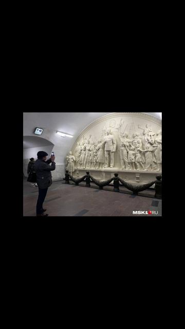 Барельеф И. Сталина на станции Таганская, г. Москва.