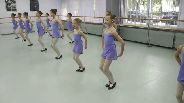 Народно-сценический танец(8)