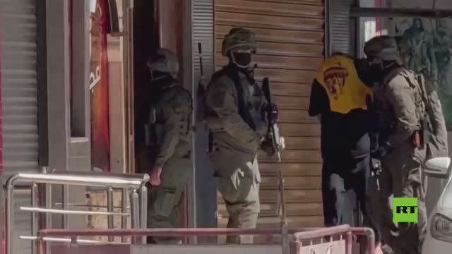 الجيش الإسرائيلي يقتحم مقهى في مخيم جنين بالضفة الغربية