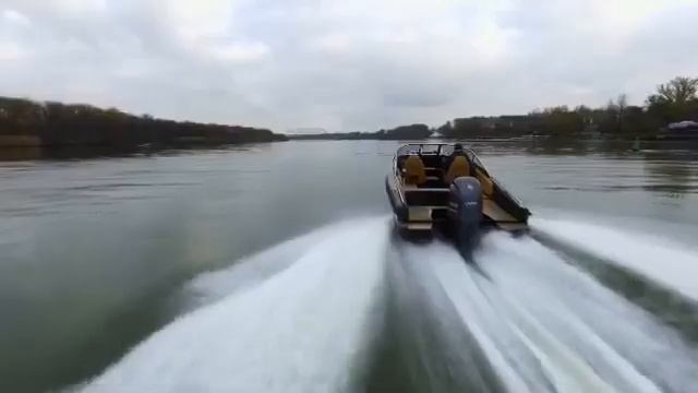 Катер для отдыха премиум-класса Aluma Dream 6500 (aluma-boats.ru)