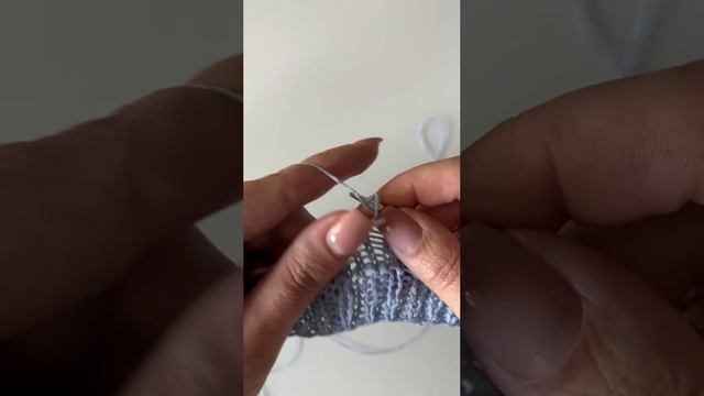 Как вязать шишечку спицами