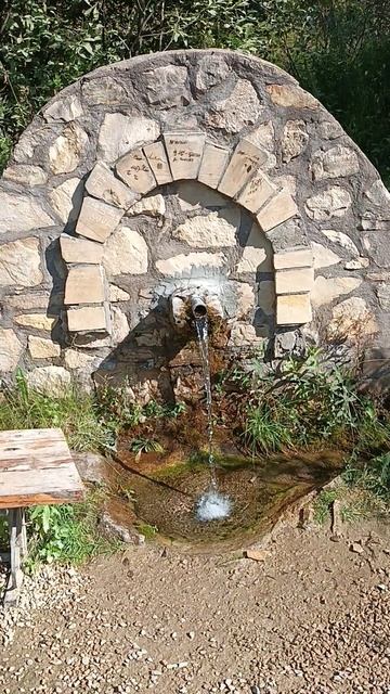 Вандалы везде оставят свой след...