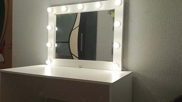Лайфхак дешёвый стол для бровиста , стол для визажиста , стол для гримёра